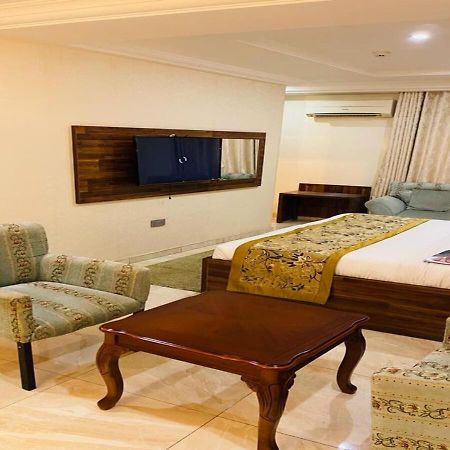 Qualibest Grand Hotels Abuja Dış mekan fotoğraf