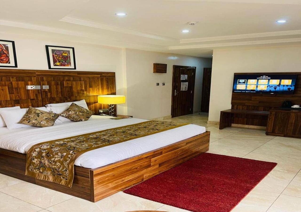 Qualibest Grand Hotels Abuja Dış mekan fotoğraf