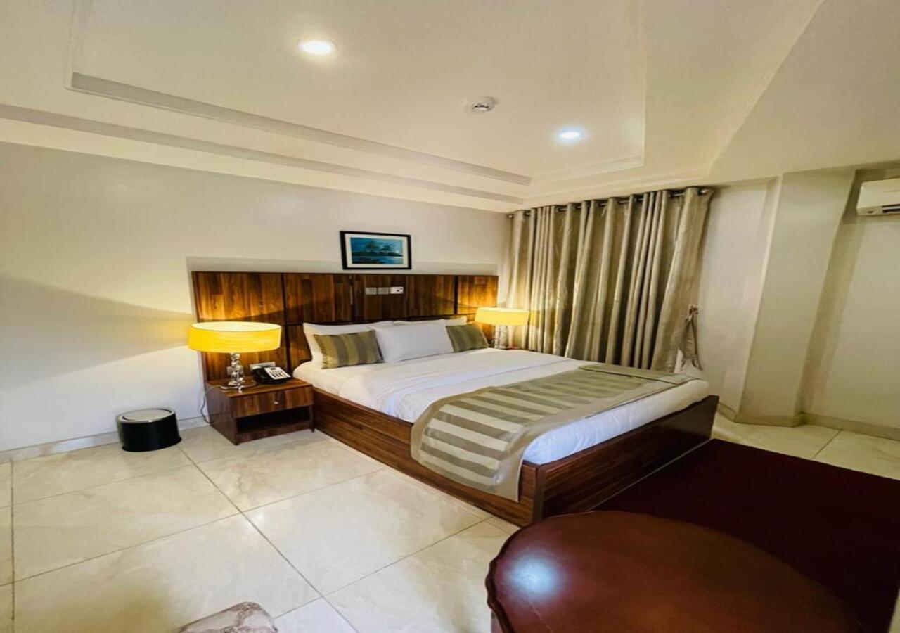 Qualibest Grand Hotels Abuja Dış mekan fotoğraf