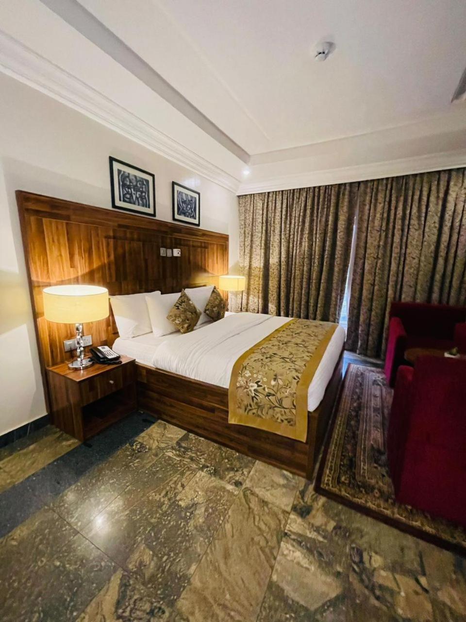 Qualibest Grand Hotels Abuja Dış mekan fotoğraf