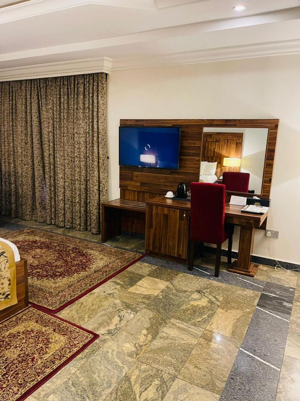 Qualibest Grand Hotels Abuja Dış mekan fotoğraf