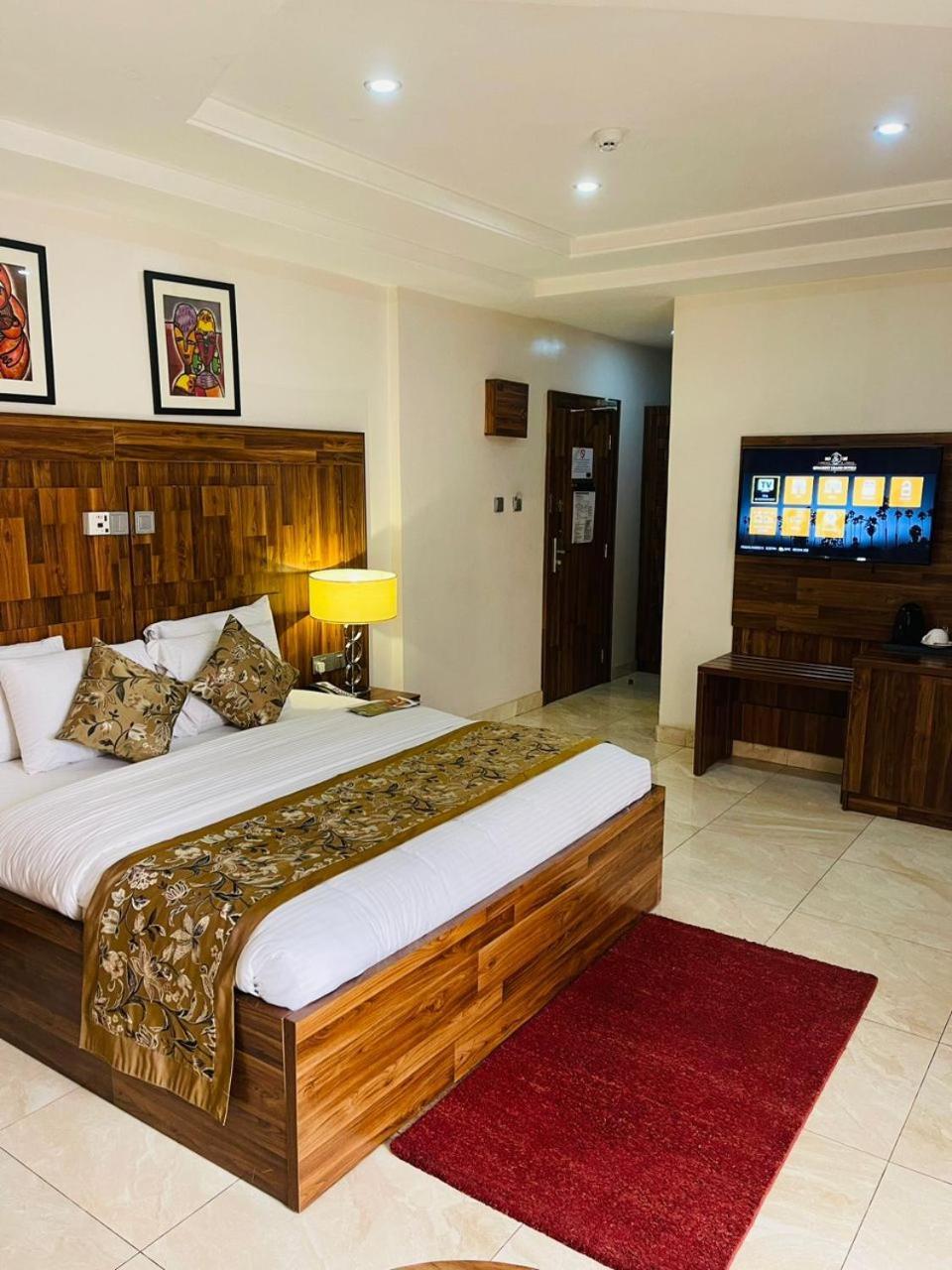 Qualibest Grand Hotels Abuja Dış mekan fotoğraf