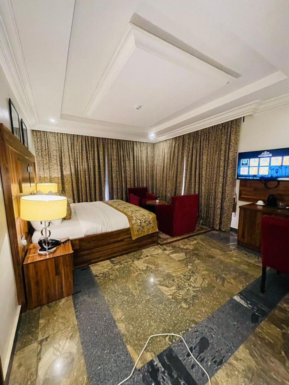 Qualibest Grand Hotels Abuja Dış mekan fotoğraf