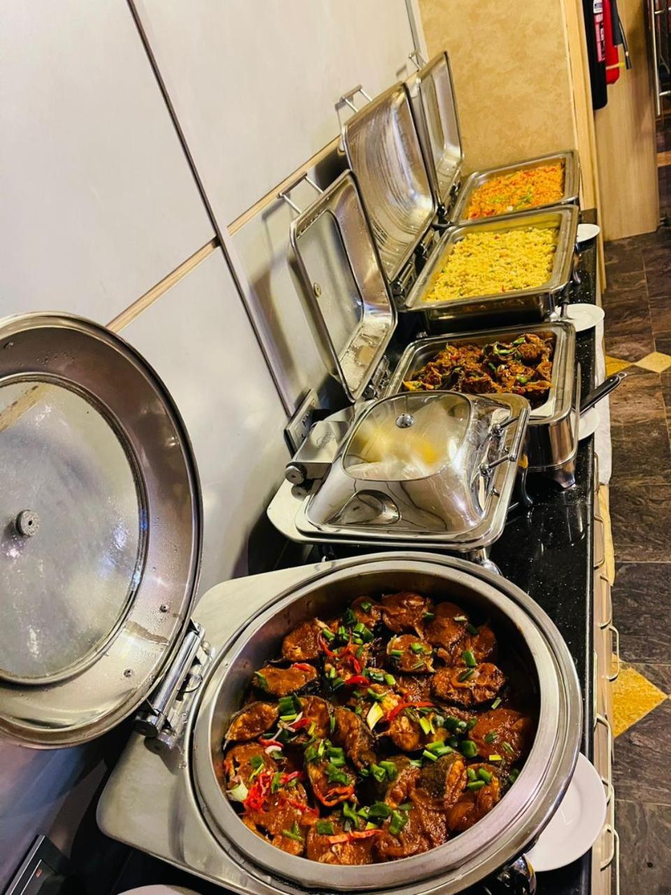 Qualibest Grand Hotels Abuja Dış mekan fotoğraf