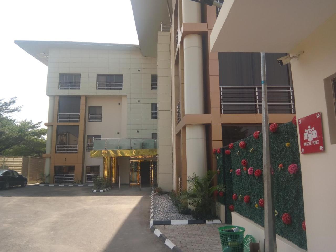 Qualibest Grand Hotels Abuja Dış mekan fotoğraf