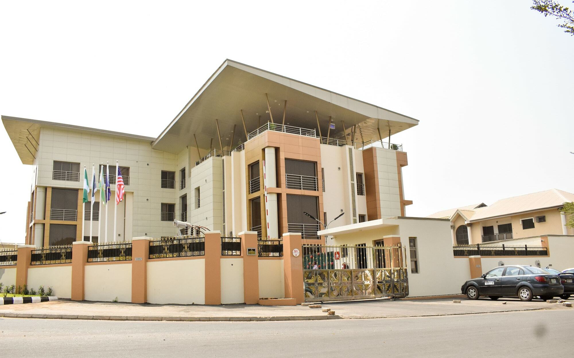 Qualibest Grand Hotels Abuja Dış mekan fotoğraf